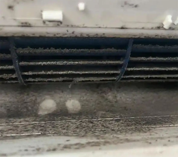 突泉空调吹的风有股烧焦味是怎么回事